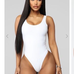 Fashion nova white bodysuit